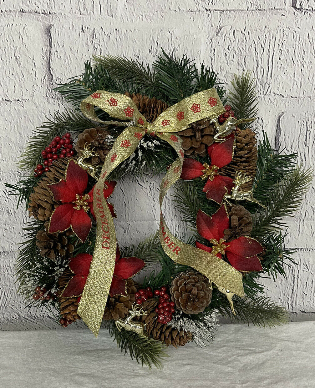 Willabee & Ward December Christmas Wreath Poinsettia Reindeer Holiday